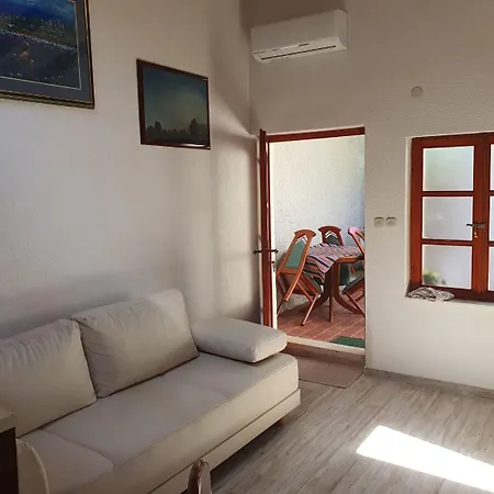 Kova Apartment *