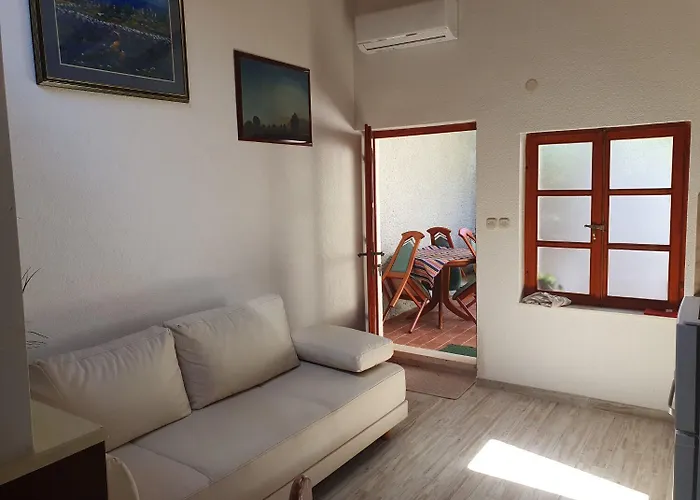 Kova Apartman *
