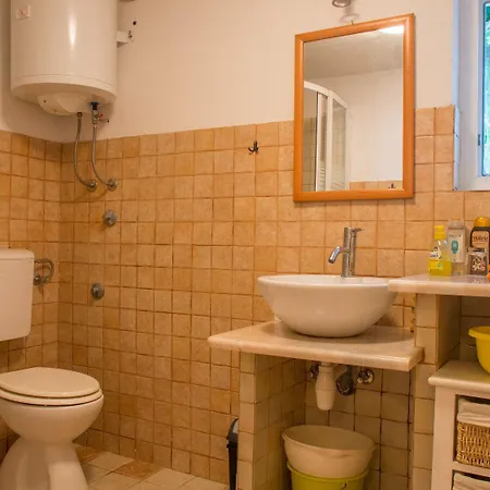 Kova Stari Grad (Hvar)